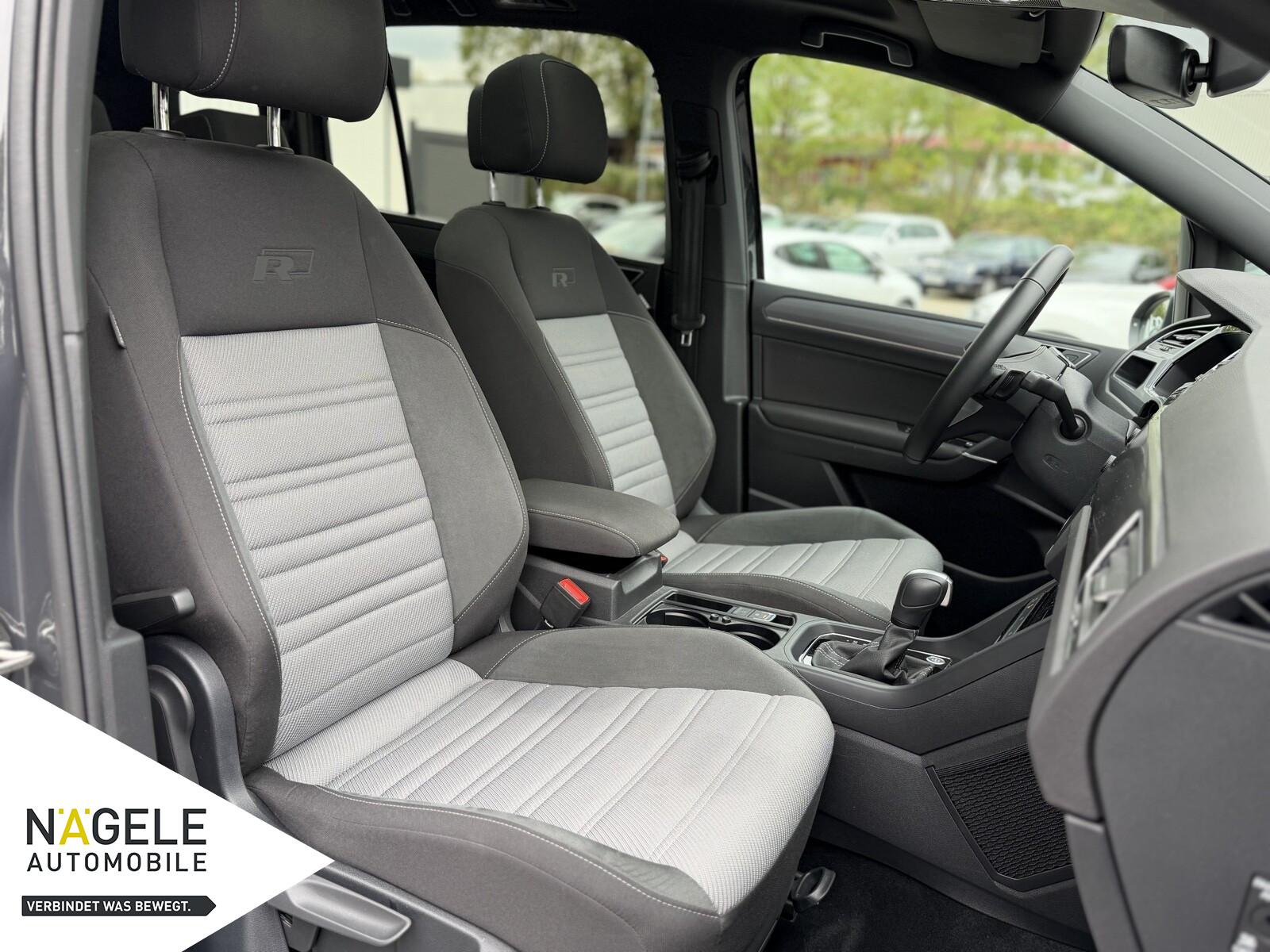 Touran 1.5 TSI Highline DSG 7-Sitzer NAVI PANO