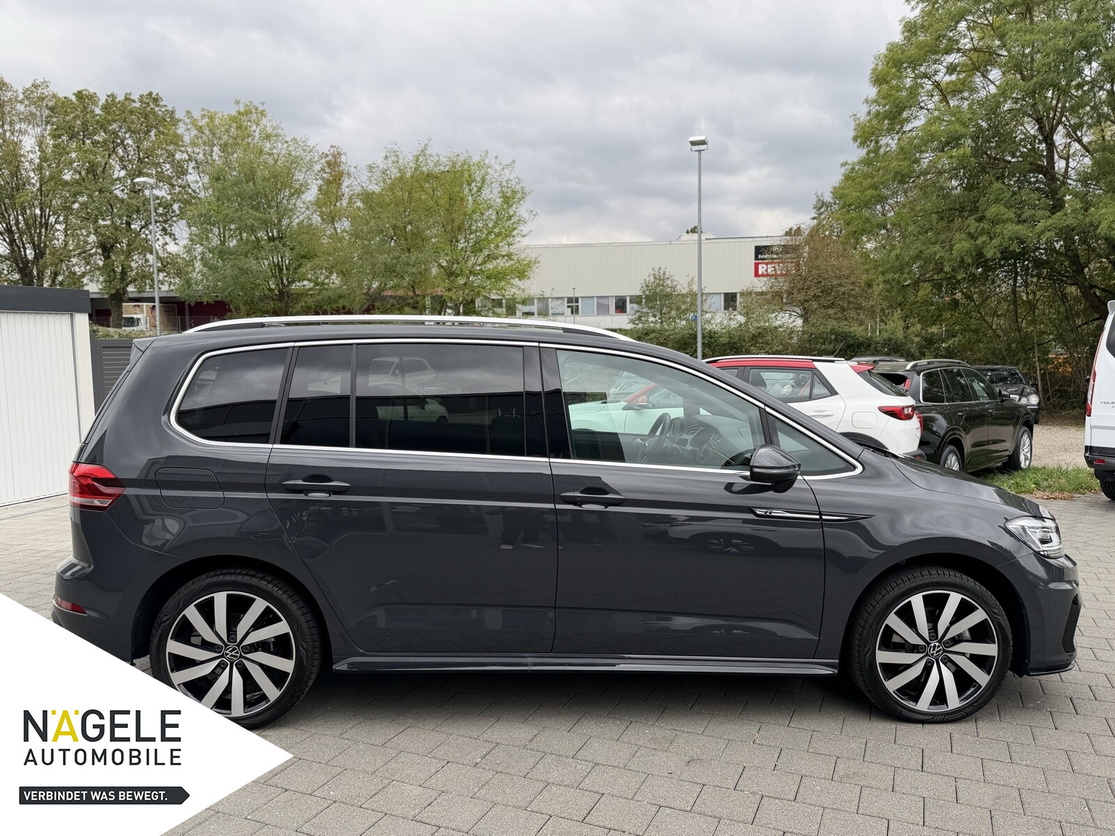 Touran 1.5 TSI Highline DSG 7-Sitzer NAVI PANO
