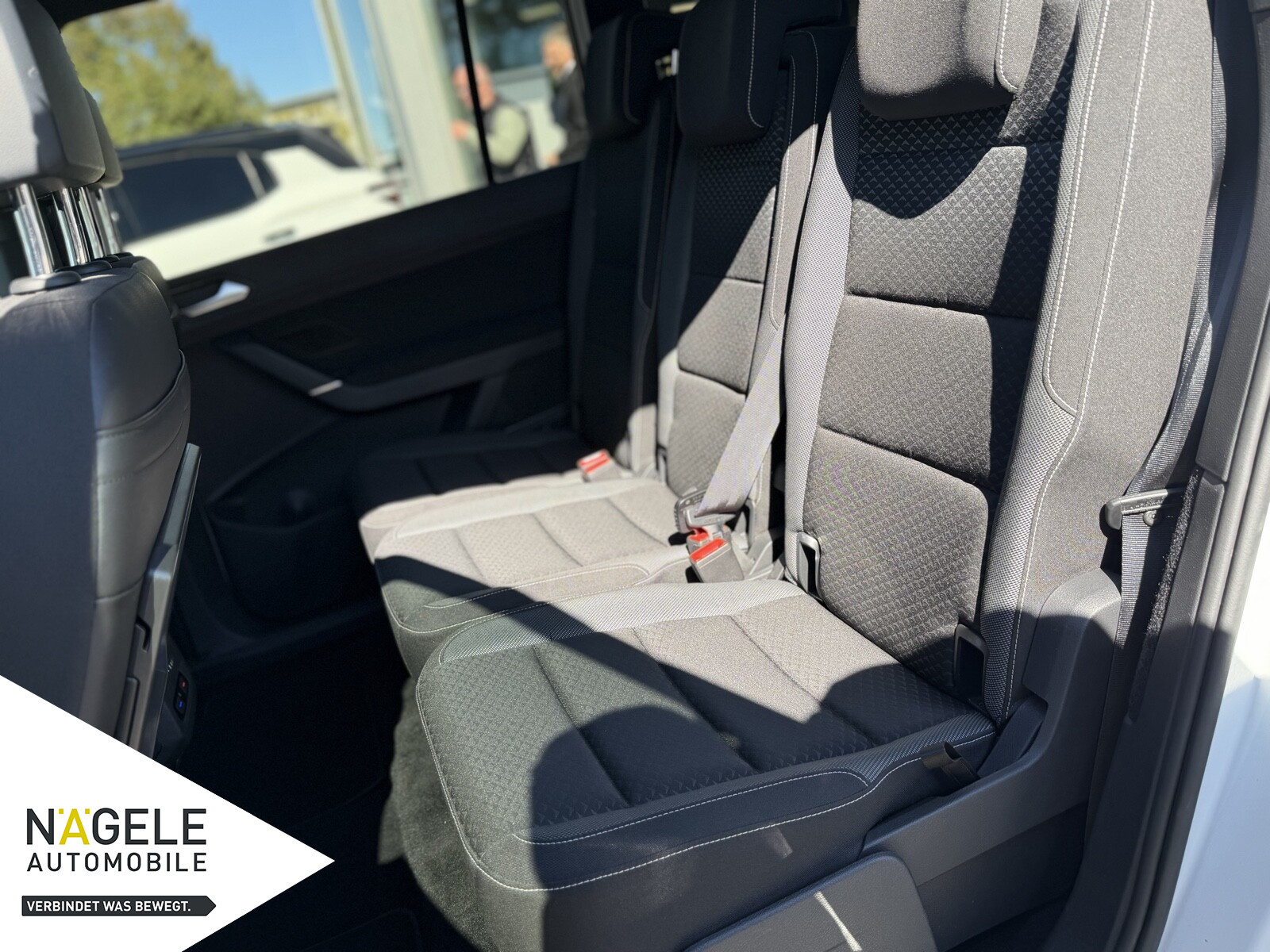 Touran 2.0 TDI Active+7Sitzer+NAVI+AHK+ACC+RFK