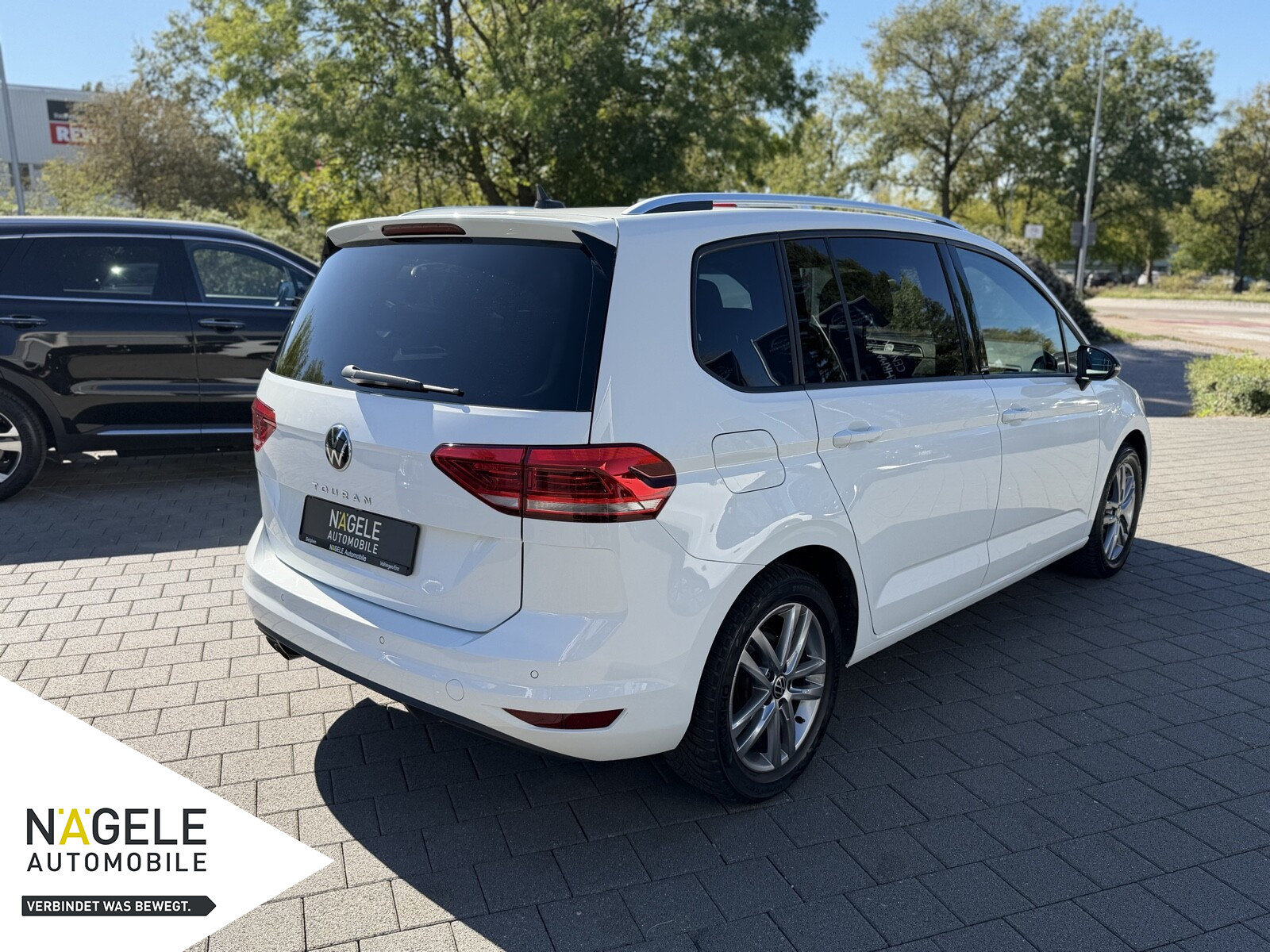 Touran 2.0 TDI Active+7Sitzer+NAVI+AHK+ACC+RFK