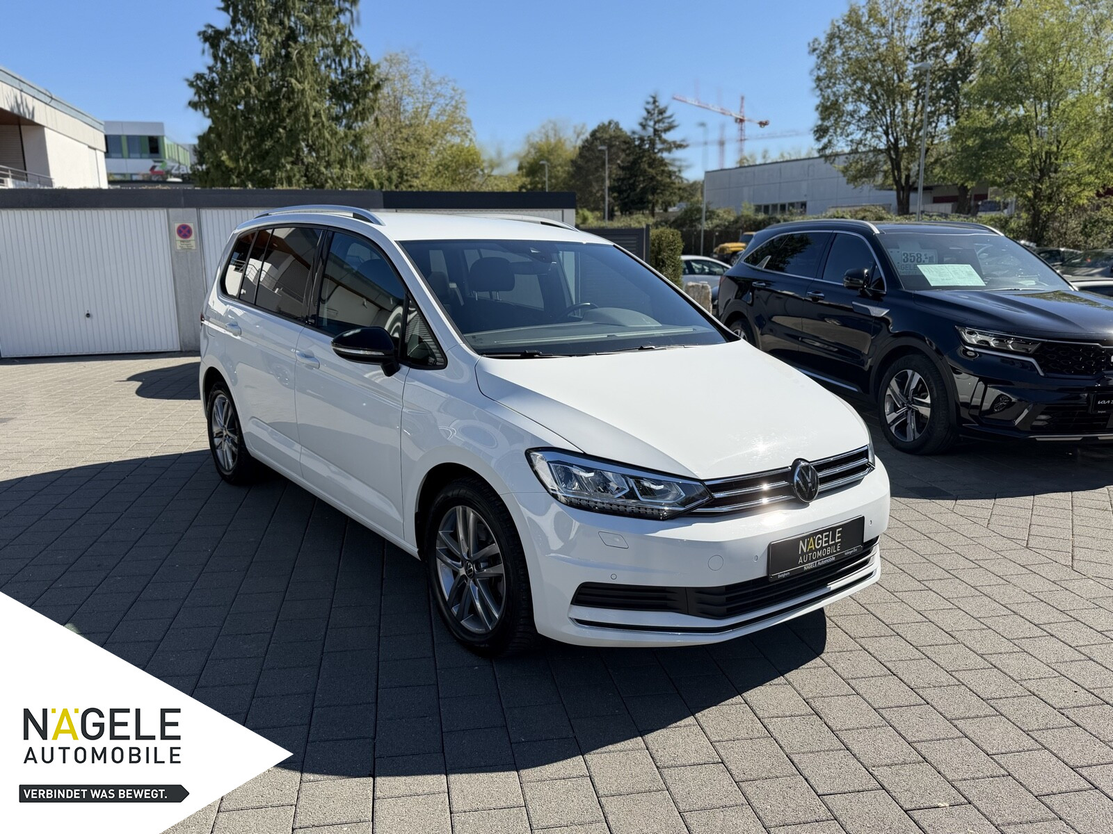 Touran 2.0 TDI Active+7Sitzer+NAVI+AHK+ACC+RFK