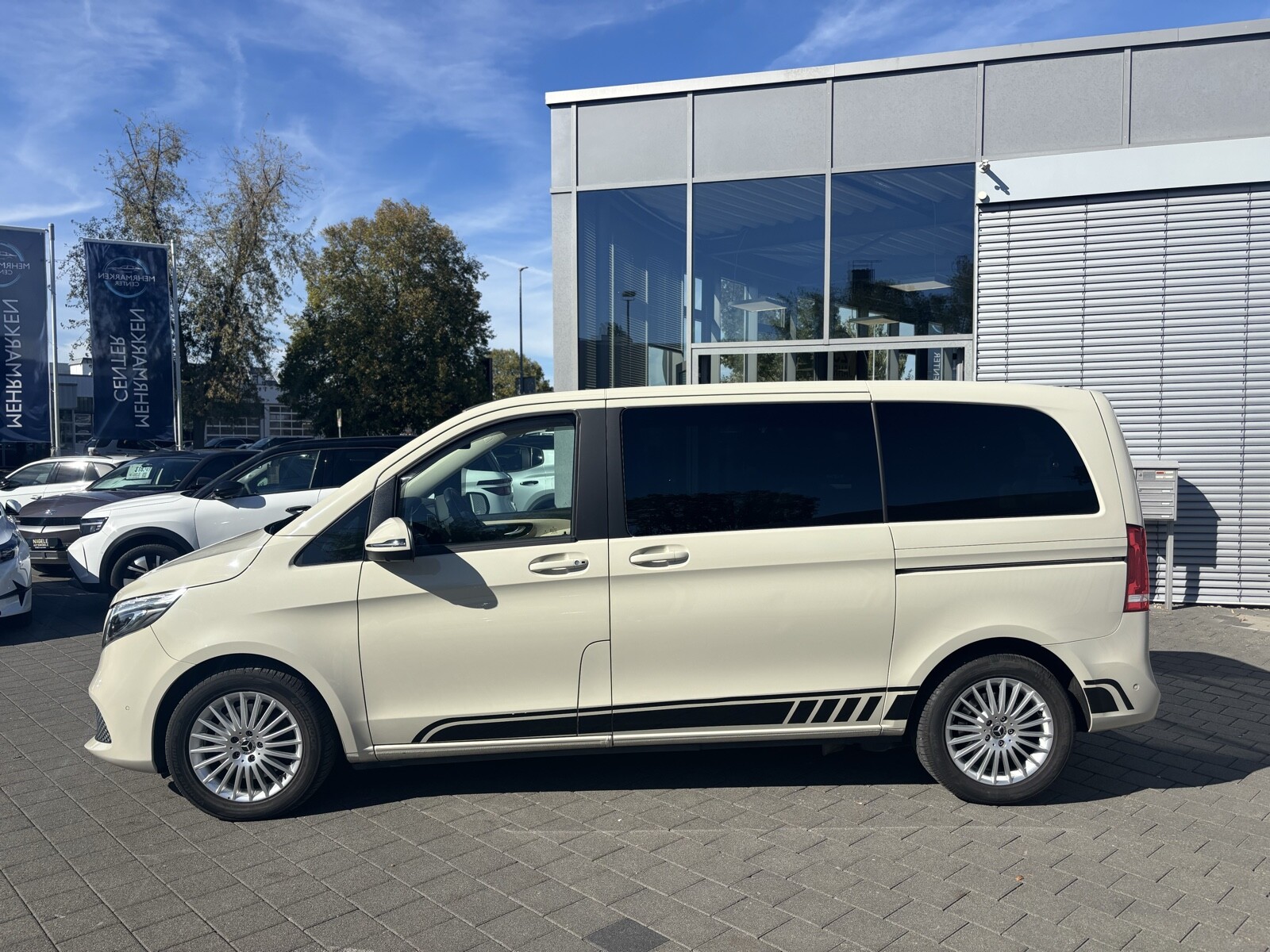 V 250 d Avantgarde Ed.kompakt+Burmester+AHK+360°