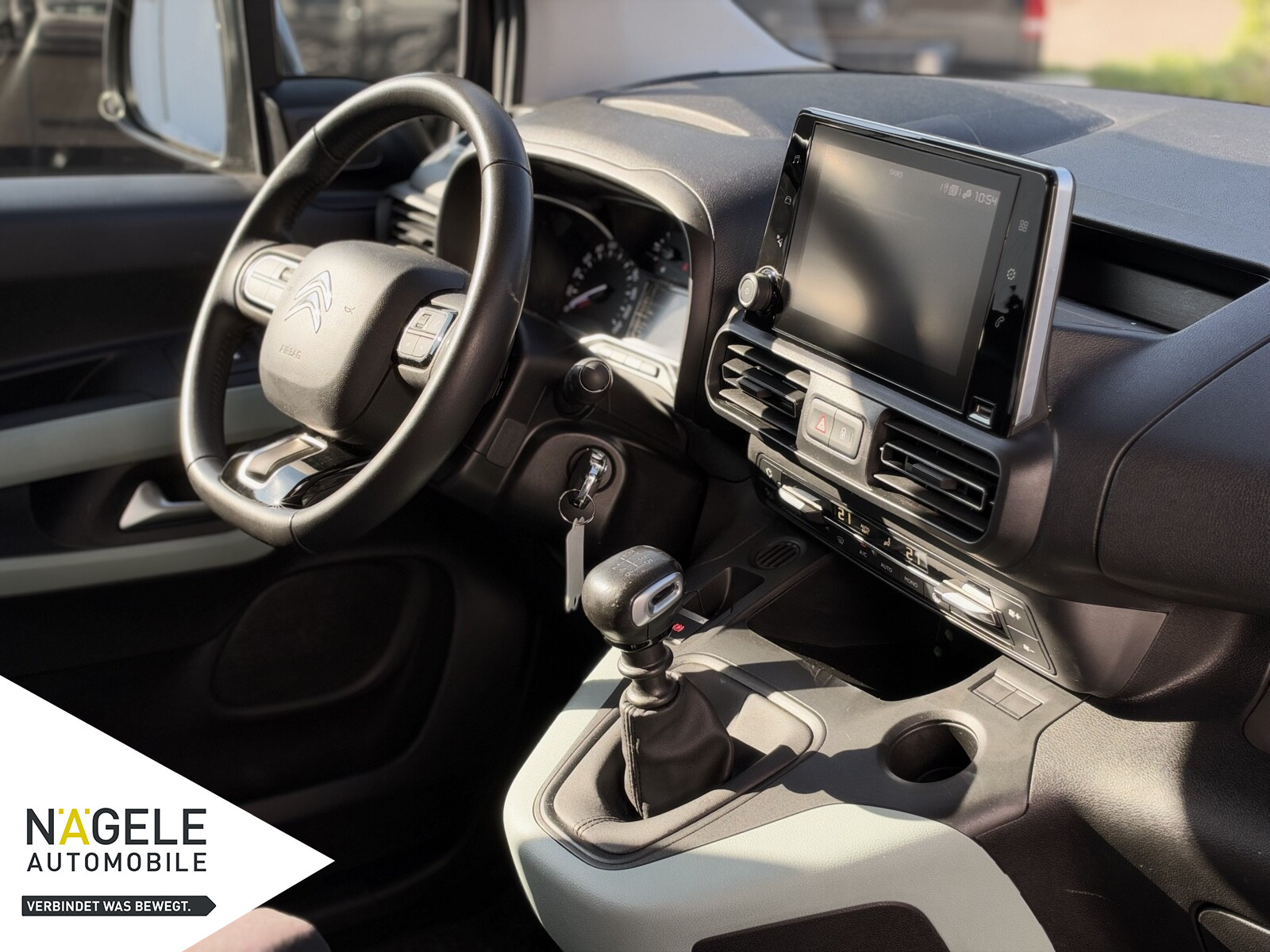 Berlingo 1.2 PT110 Feel M|NAVI+PDC+SHZ+BLUETOOTH