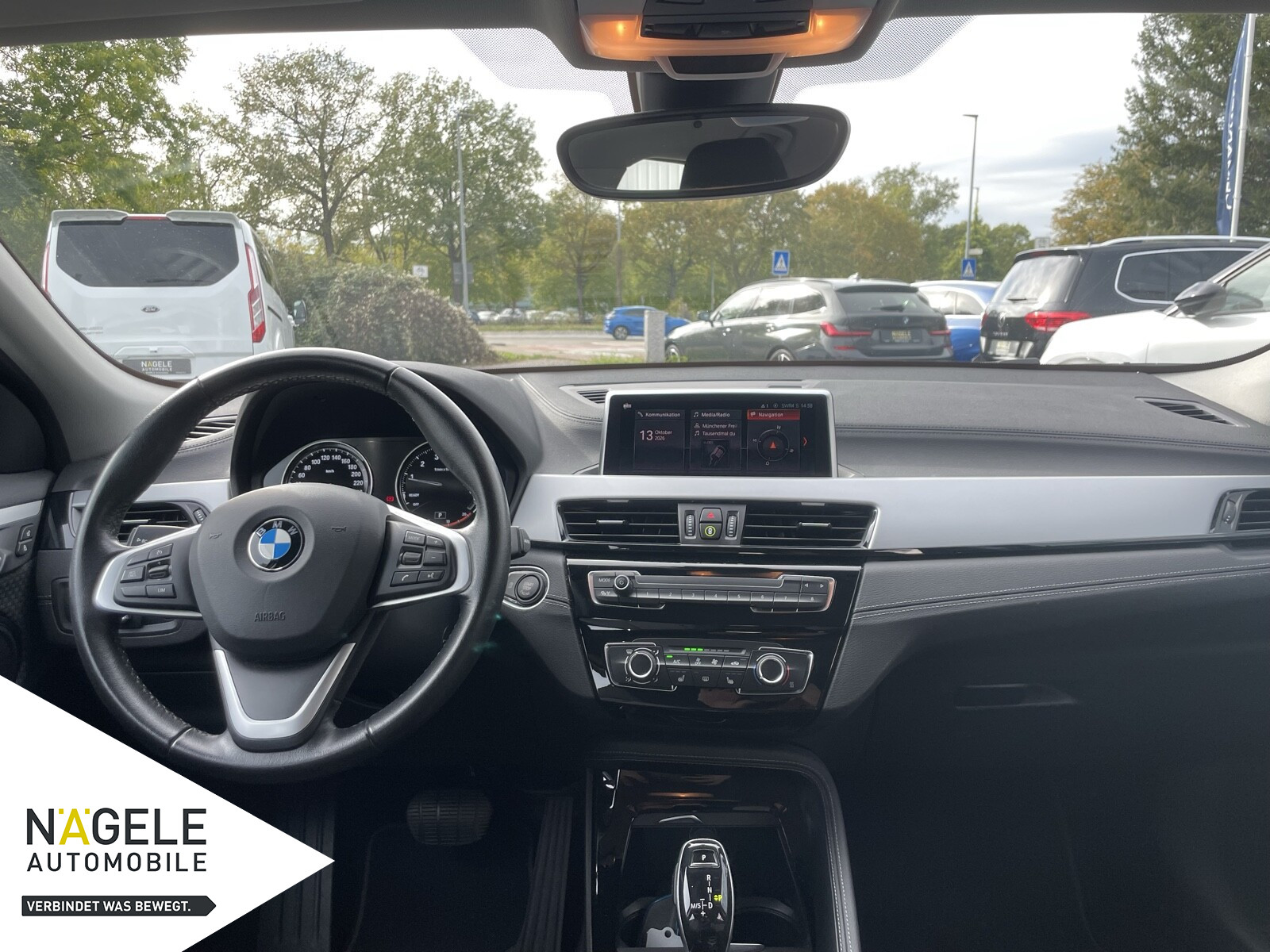 X2 xDrive20i Automatik+AHK+NAVI+LED+PDC+SHZ Navi