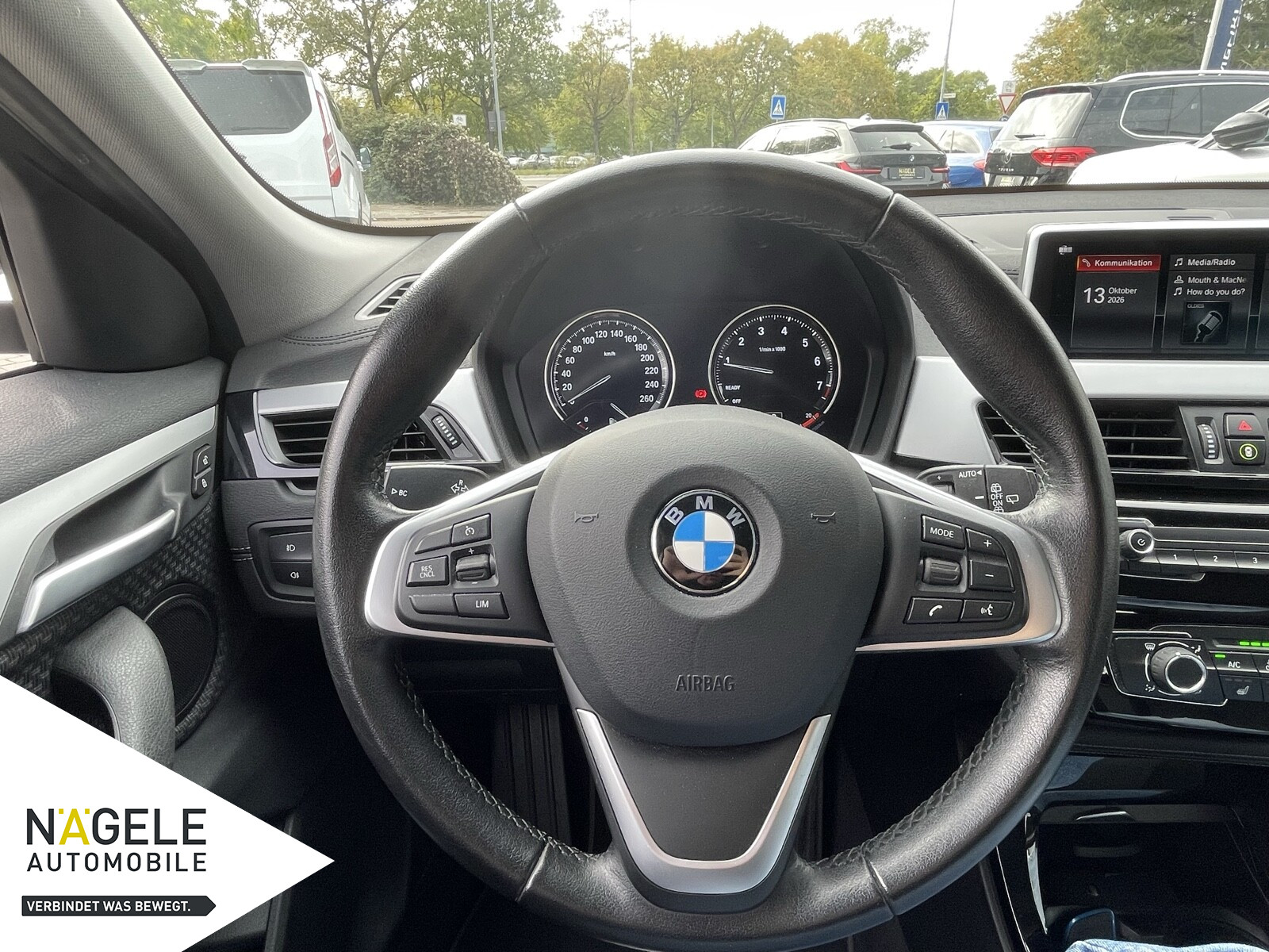 X2 xDrive20i Automatik+AHK+NAVI+LED+PDC+SHZ Navi
