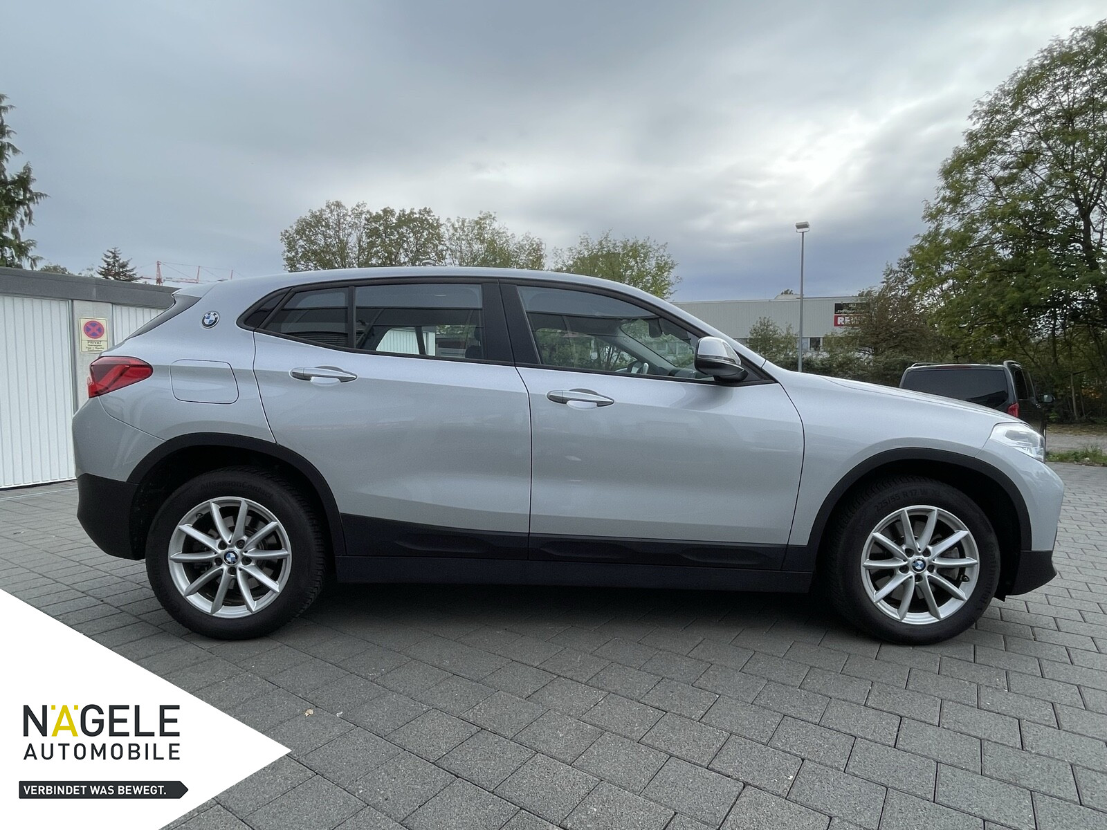 X2 xDrive20i Automatik+AHK+NAVI+LED+PDC+SHZ Navi