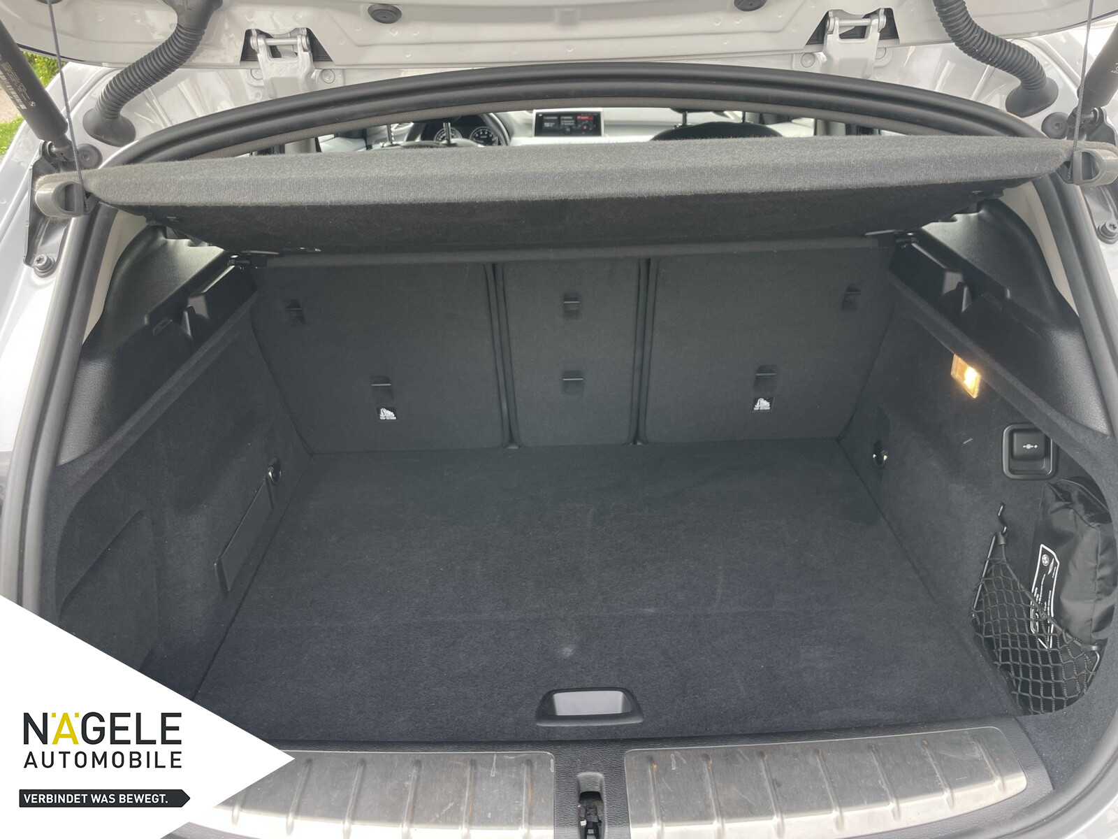 X2 xDrive20i Automatik+AHK+NAVI+LED+PDC+SHZ Navi