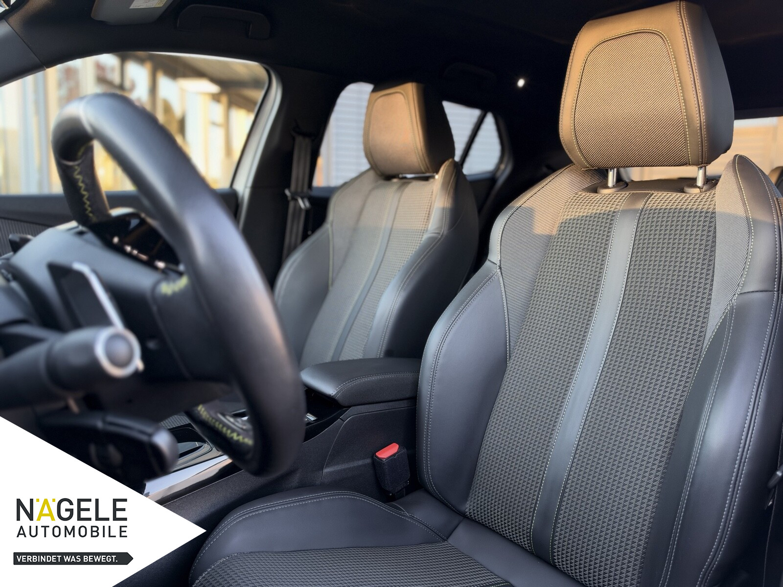 Peugeot 2008 GT 130 EAT8 NAVI+LED+SZH+DigCockpit