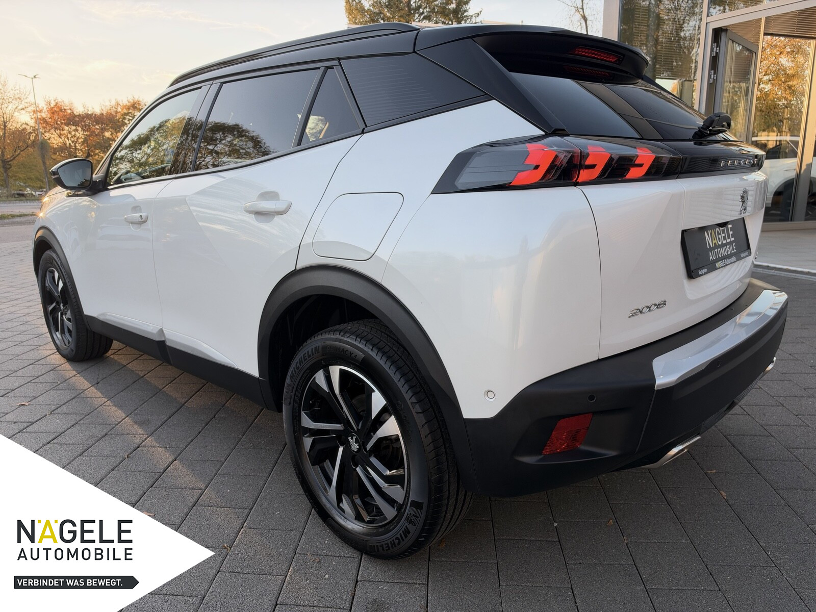 Peugeot 2008 GT 130 EAT8 NAVI+LED+SZH+DigCockpit