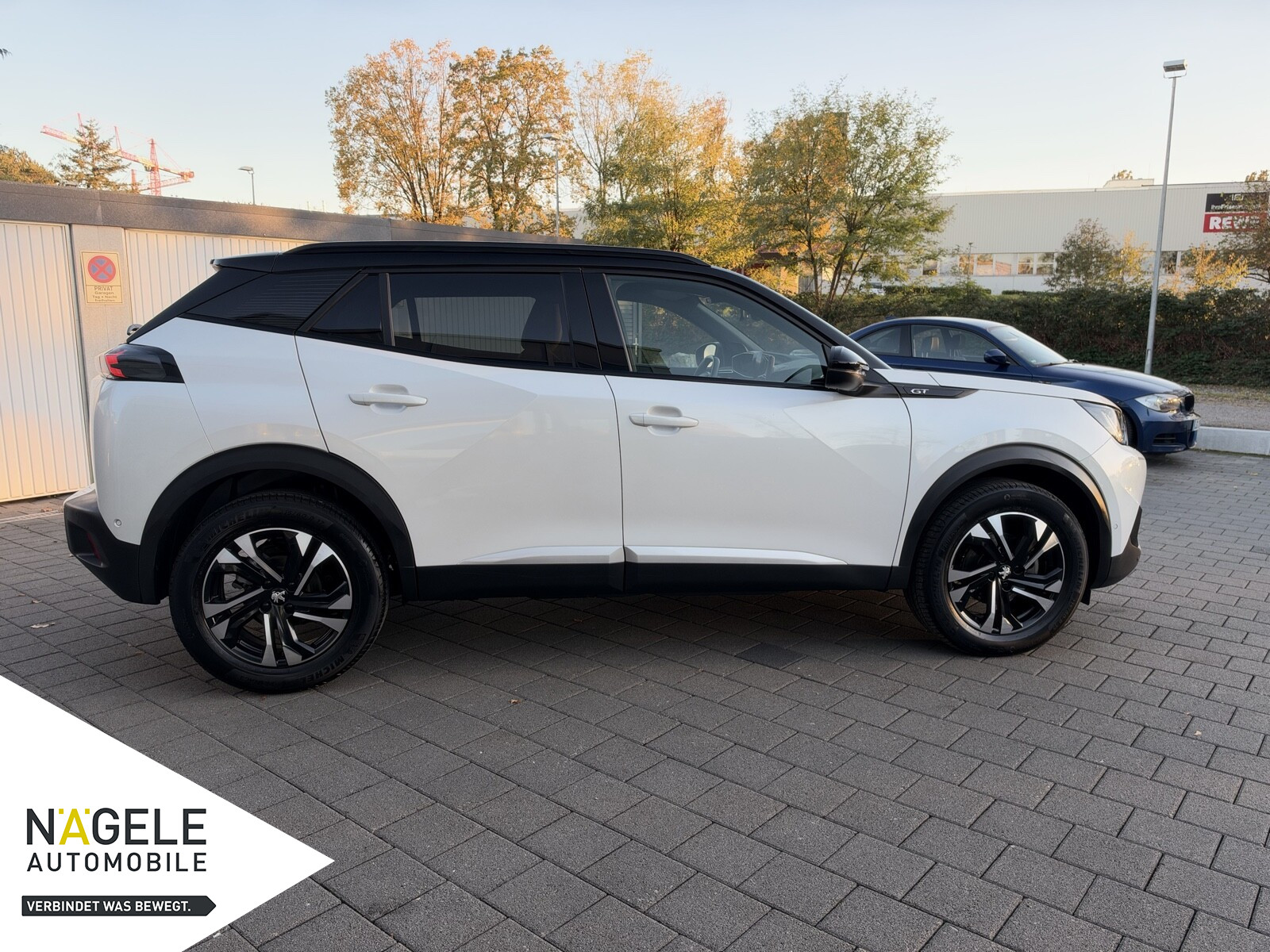 Peugeot 2008 GT 130 EAT8 NAVI+LED+SZH+DigCockpit