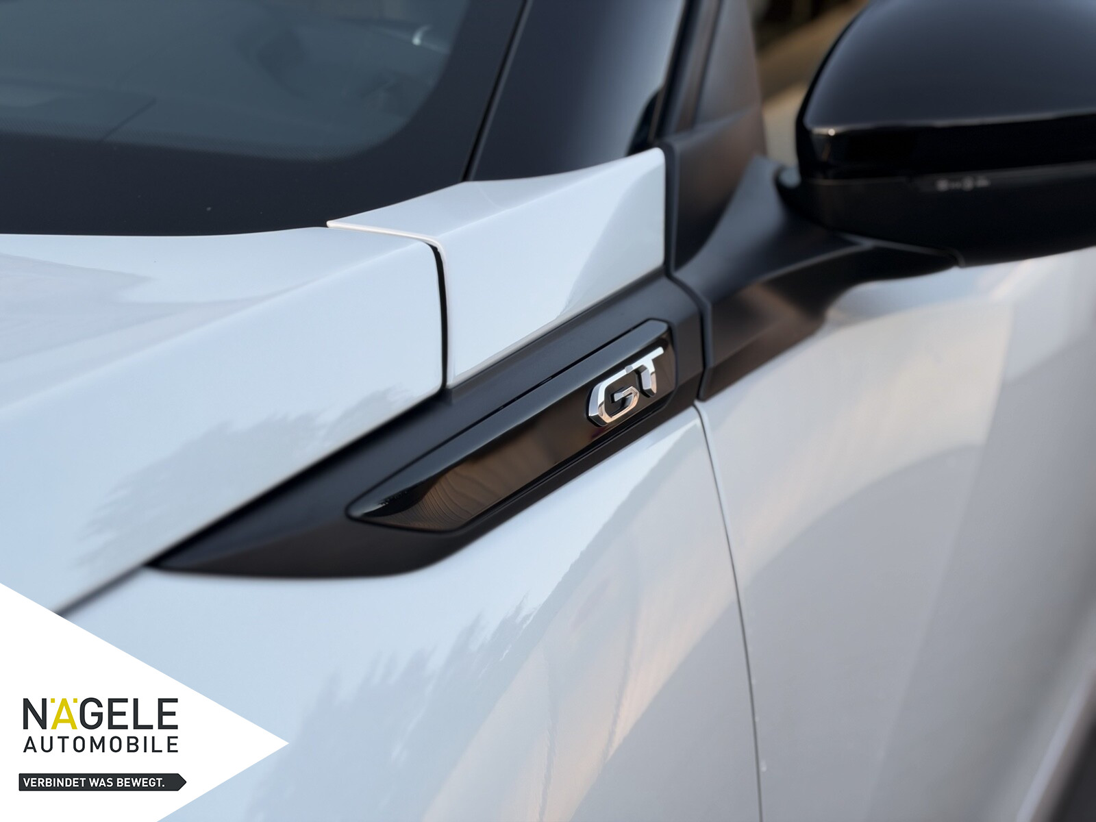 Peugeot 2008 GT 130 EAT8 NAVI+LED+SZH+DigCockpit