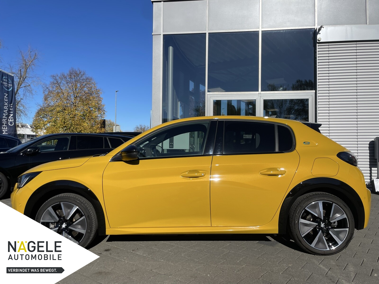 e-208 136 GT Pack|Navi| Panoramadach|SZH Klima