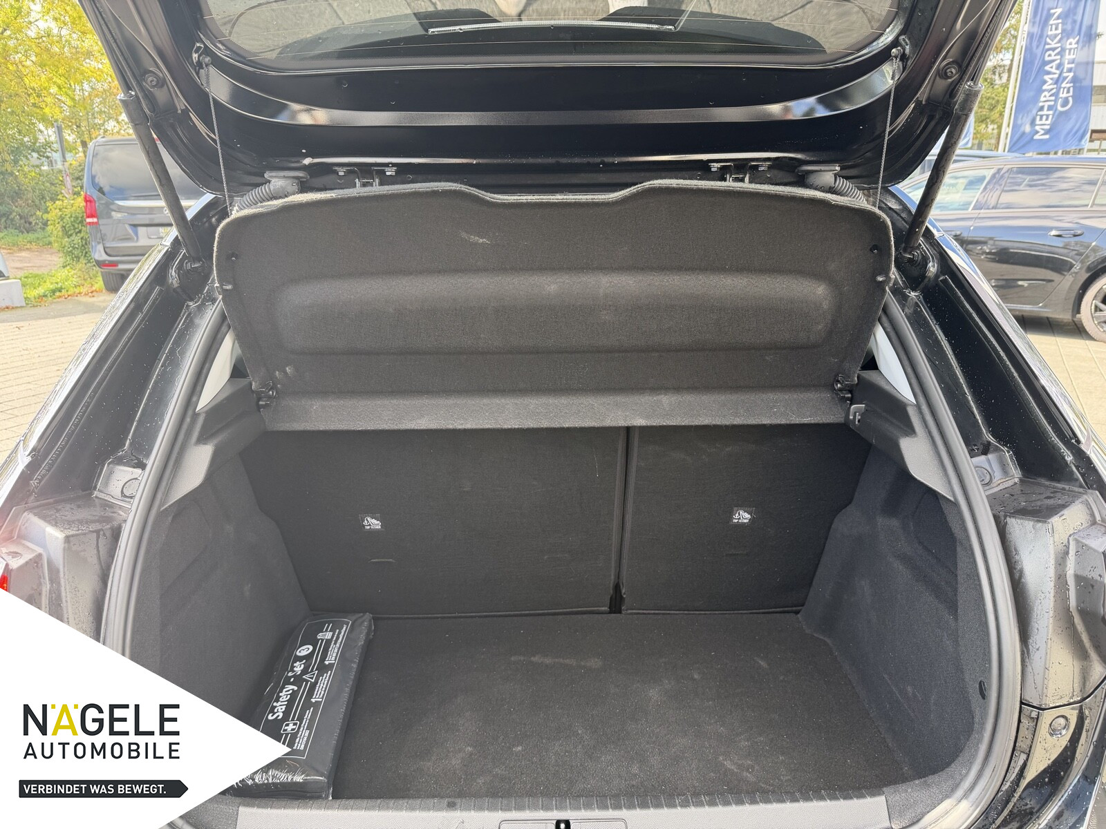 Corsa F Elegance Automat.+Kamera+Sitzhz+CarPlay