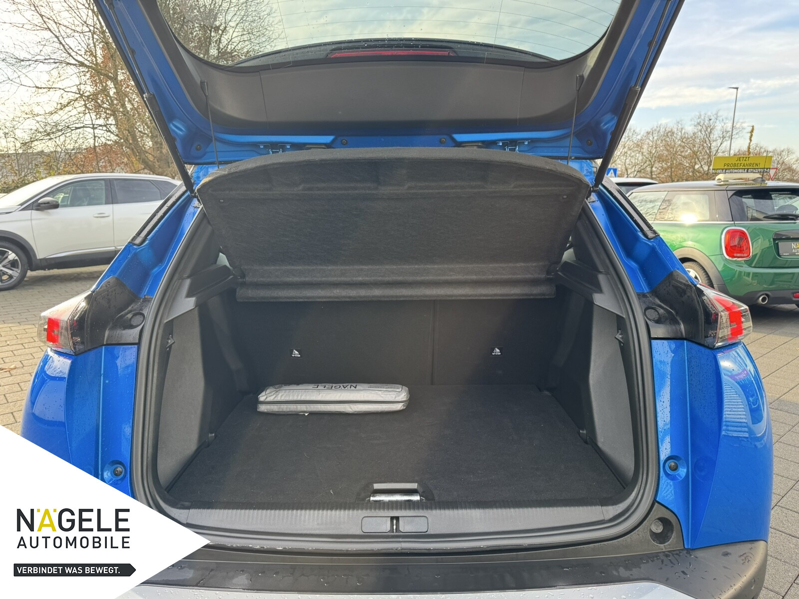 e2008 GT Pack+Navi+Pano+Sitzheizung+Kamera