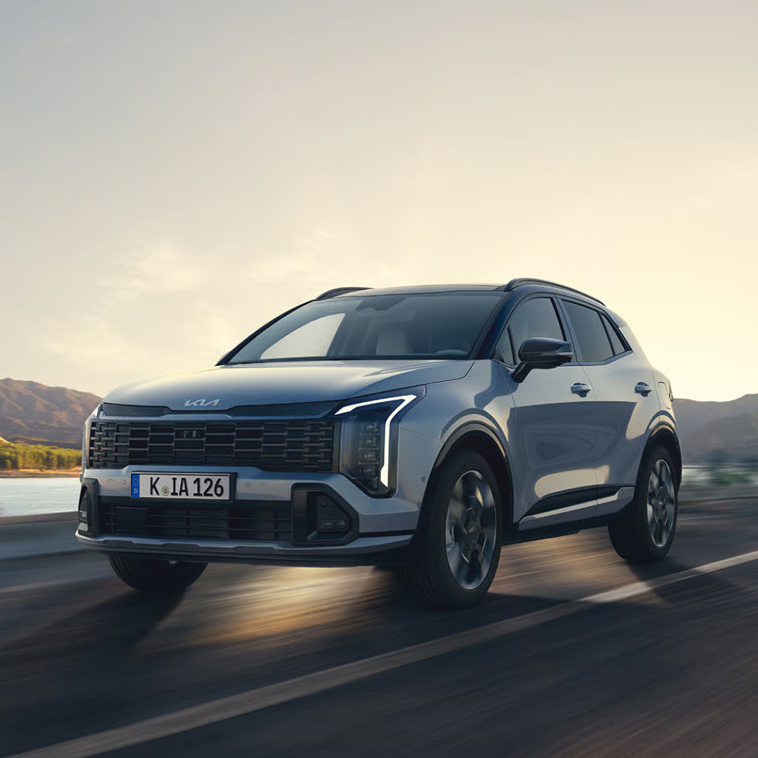 kopfbild kia sportage fahraufnahme